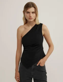 Asymmetric Structured Top