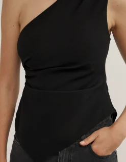 Asymmetric Structured Top