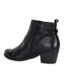 BRADY ANKLE BOOT