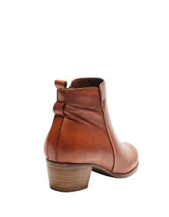 BRADY ANKLE BOOT