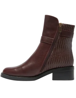 CAPE ANKLE BOOT