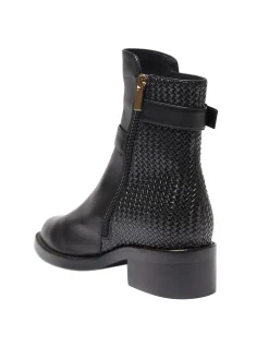 CAPE ANKLE BOOT