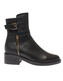 CAPE ANKLE BOOT