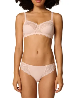 CARESSE SOFT CUP BRA