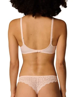 CARESSE SOFT CUP BRA
