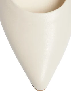 CASSIE FLAT