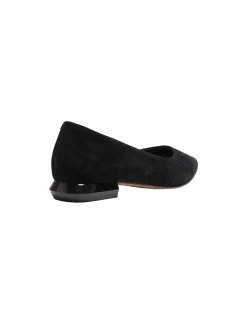 CASSIE FLAT