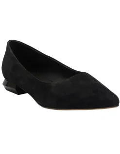 CASSIE FLAT