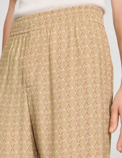 Catena Shorts