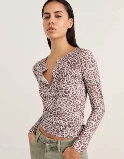 CELINA HENLEY LONG SLEEVE TOP