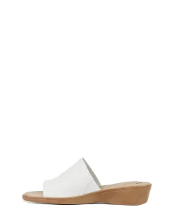 Coco Sandal with Bounce Footbed