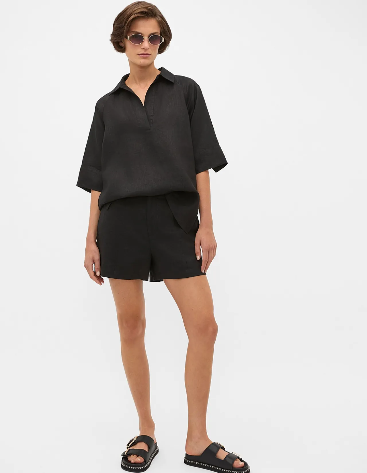 CORE LINEN HIGH RISE SHORT