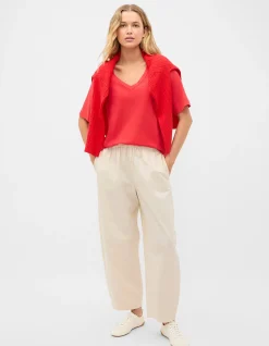 COTTON V NECK RELAXED TEE