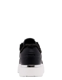 CUDDLY SNEAKER