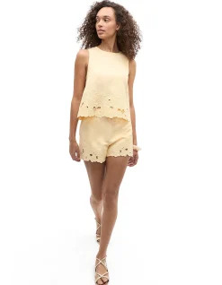 CUTWORK SHORT