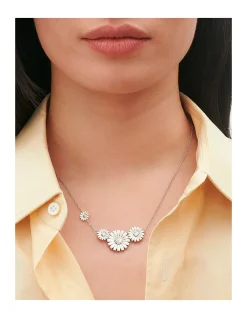Daisy 4 Flower Necklace