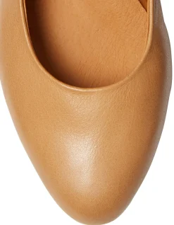 DANIELLE FLAT