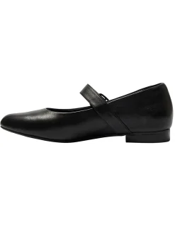 DANIELLE FLAT