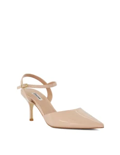 DEBATE COURT IN NUDE