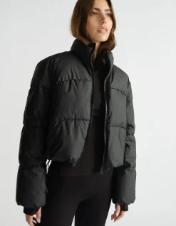 D-LUXE SHORT PUFFER JACKET