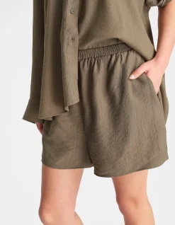 D-LUXE TEXTURED SHORT