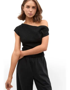 DRAPE SHOULDER KNIT