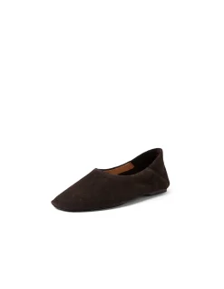 Eeco Chisel Toe Suede Ballet Flats