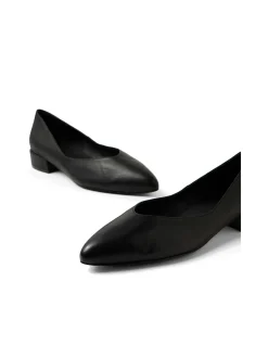 Eneska Low Block Heel Leather Pumps
