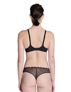 ESCALE TANGA