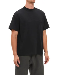 ESSENTIAL T-SHIRT