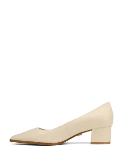 Fae Vintage Ivory Leather Pump