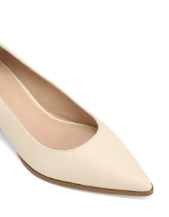 Fae Vintage Ivory Leather Pump