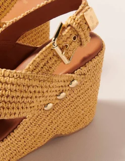 Finiganerafi Sandals