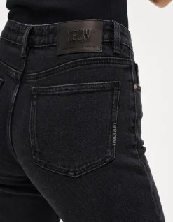 Freja Straight Mid Rise Full Length Jeans