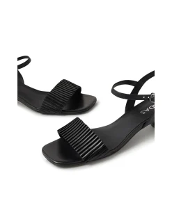 Hemna Black Leather Sandals