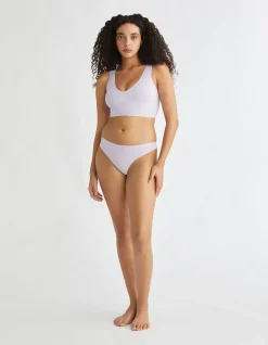 INVISIBLES COMFORT LIGHTLY LINED BRALETTE V NECK
