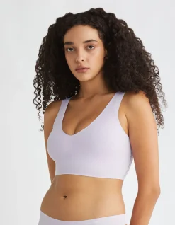 INVISIBLES COMFORT LIGHTLY LINED BRALETTE V NECK