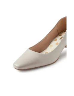 Khloes Oatmilk Leather Heels