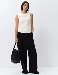 KNOT DETAIL SLEEVELESS TEE