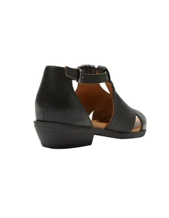 LAGUNA FLAT SANDAL