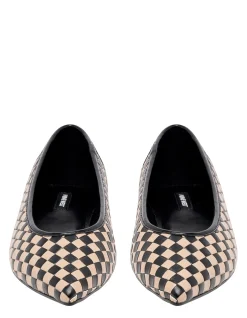 LARGO FLAT