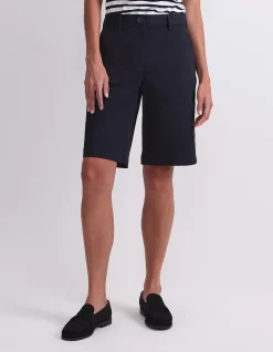 LAURA CHINO SHORT