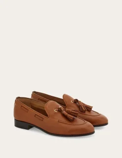 LOAFER WITH TASSEL DETAIL
