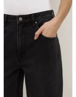 Low Curve Mid Rise Jean Faded Black
