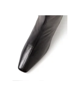 Luciole Chisel Toe Leather Ankle Boots