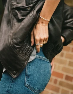 LUCY WILLIAMS KNOT HINGED BANGLE