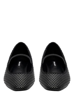 LURELLA FLAT