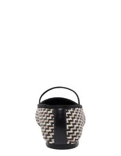 LURELLA FLAT