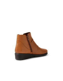 MARCEI SU NEW TAN CHOC LEATHER ELASTIC