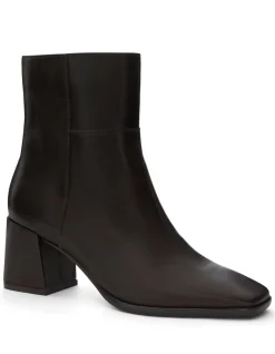 MIRA BOOT